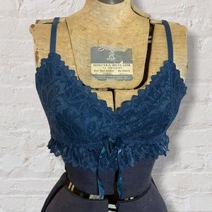 NWT Rebelia Blue Lace Bralette Wireless Unpadded Pullover Bra